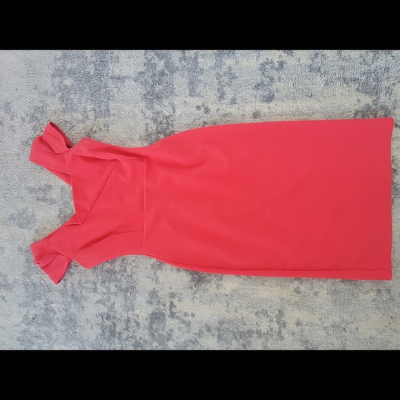 Red Dress - Picture 7 of 7